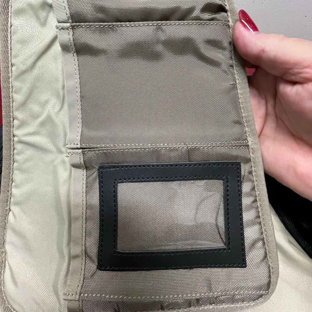 REI TRAVEL PACK - Picture 10 of 11